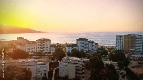 Atardecer en Punta Puyai, Papudo, Chile, con el Mar Pacífico de fondo