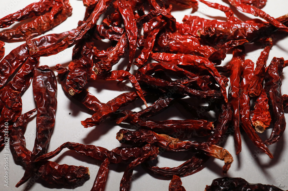 Chili is an indispensable ingredient for cooking in the Thai kitchen. Every kitchen must have chili. Chili is an indispensable ingredient for cooking in the Thai kitchen. Every kitchen must have chili.