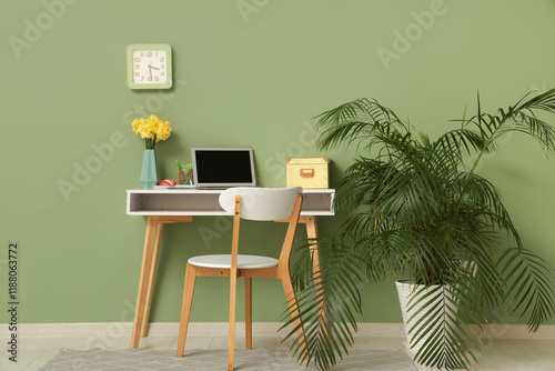 Modern home office workspac...