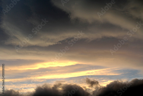 The appearance of clouds in the afternoon after heavy rain and strong winds hit.