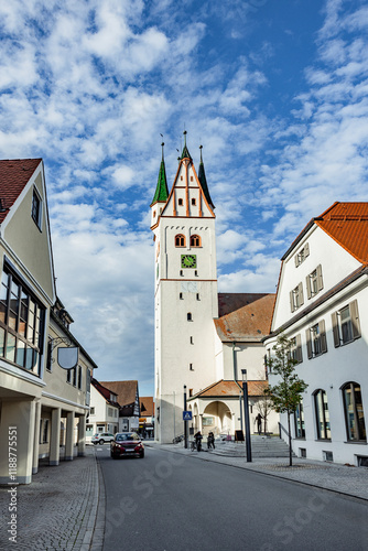 Kirchturm und Kirche in Dietenheim in Deutschland, Baden-Würrtemberg
