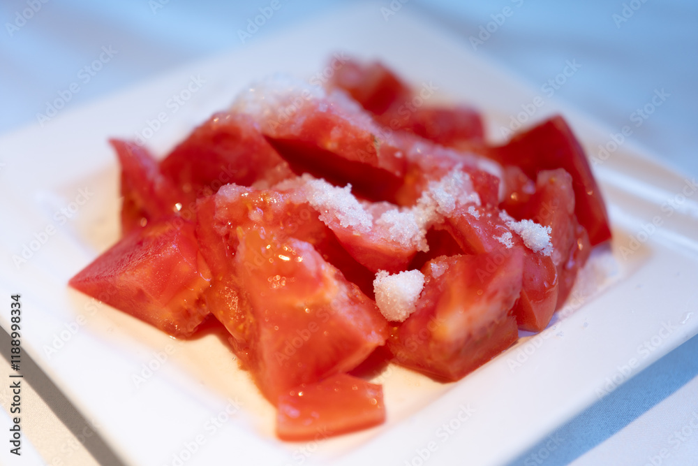 Vegetarian dishes at Cantonese restaurants in Asia: Glazed tomatoes Vegetarian dishes at Cantonese restaurants in Asia: Glazed tomatoes