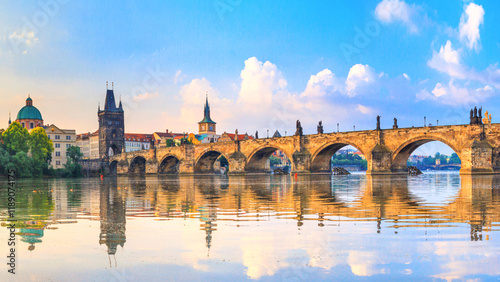 Obraz na płótnie City summer landscape - view of the Charles Bridge and the Vltava river in the historical center of Prague, Czech Republic w salonie