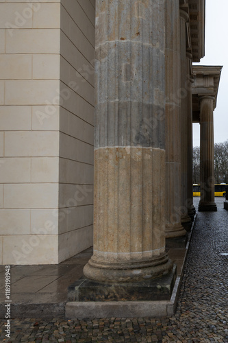 Stone columns at the far side of the Brandenburg Gate