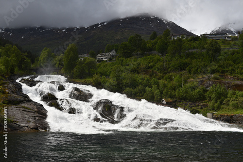 Der Hellesyltfossen in Norwegen photo