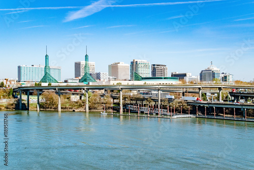 Εκτύπωση καμβά Panorama Skyline of Portland, Oregon With Lloyd Center along Willamette River