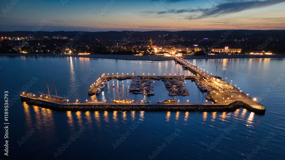 Fototapeta premium Sopot by night