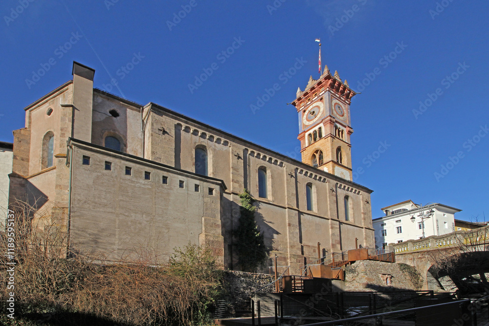 la chiesa di San Sebastiano a Cavalese, col caratteristico campanile (Trentino) la chiesa di San Sebastiano a Cavalese, col caratteristico campanile (Trentino)