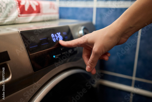 Operating a Modern Washing Machine A Comprehensive Guide to Efficient, User Friendly Use photo