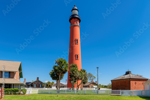 Obraz na płótnie Beautiful view of the Ponce Inlet Lighthouse in sunny summer day in Daytona Beach, Florida. w salonie
