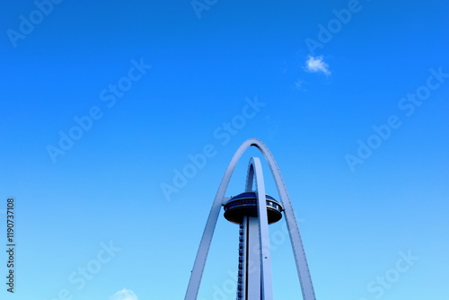 愛知県一宮市木曽三川公園１３８タワーパークのタワーと青空