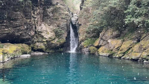 仁淀ブルー　にこ淵 photo