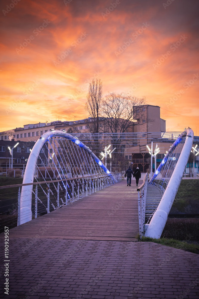 Obraz premium Mostek nad rzeką.