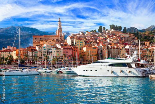 Obraz na płótnie Mentone - beautiful coastal town resort in French riviera. view of marine with sail boats,yachts and colorful houses. Cote d'azure, Alpes-maritimes, France w salonie