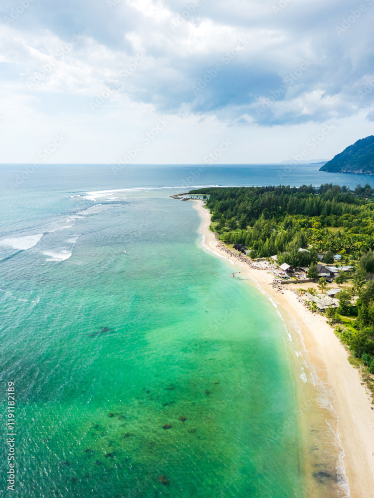 Obraz premium Lhoknga beach, coastline, sea aerial view in Aceh, Indonesia. popular for surfing waves and surfers