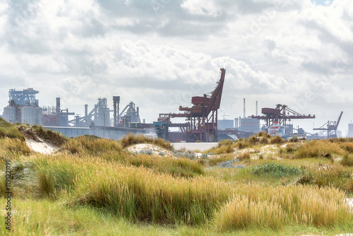 dunes et port industriel de Dunkerque