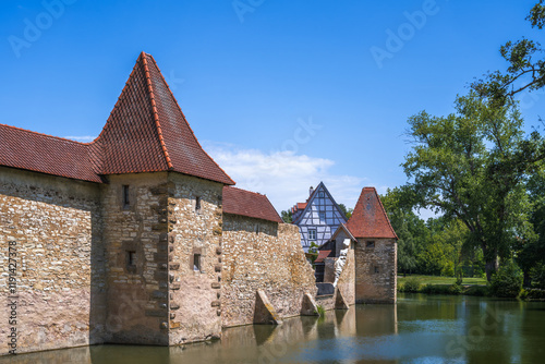 Obraz na płótnie Medieval city wall of the historic town Weissenburg w salonie