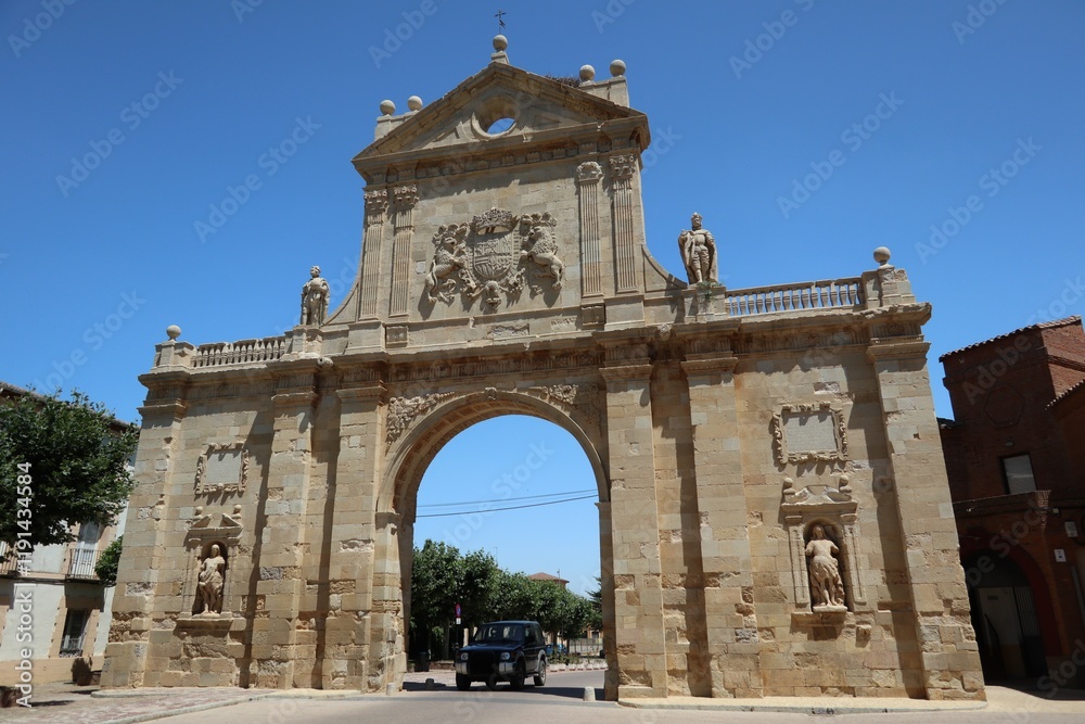 Arco de San Benito. Sahagún. León. Castilla y León. Arco de San Benito. Sahagún. León. Castilla y León.