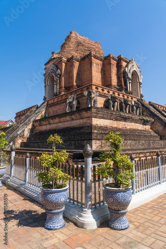 Obraz na płótnie Wat Chedi Luang in Thailand w salonie