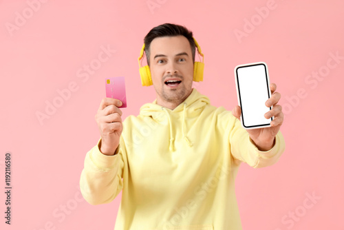 Man with credit card, headp...