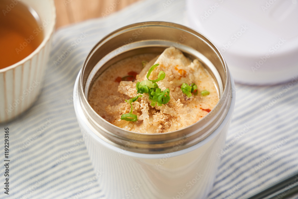 ヘルシーで美味しい豆乳坦々スープ - 冬のダイエットにぴったり ヘルシーで美味しい豆乳坦々スープ - 冬のダイエットにぴったり