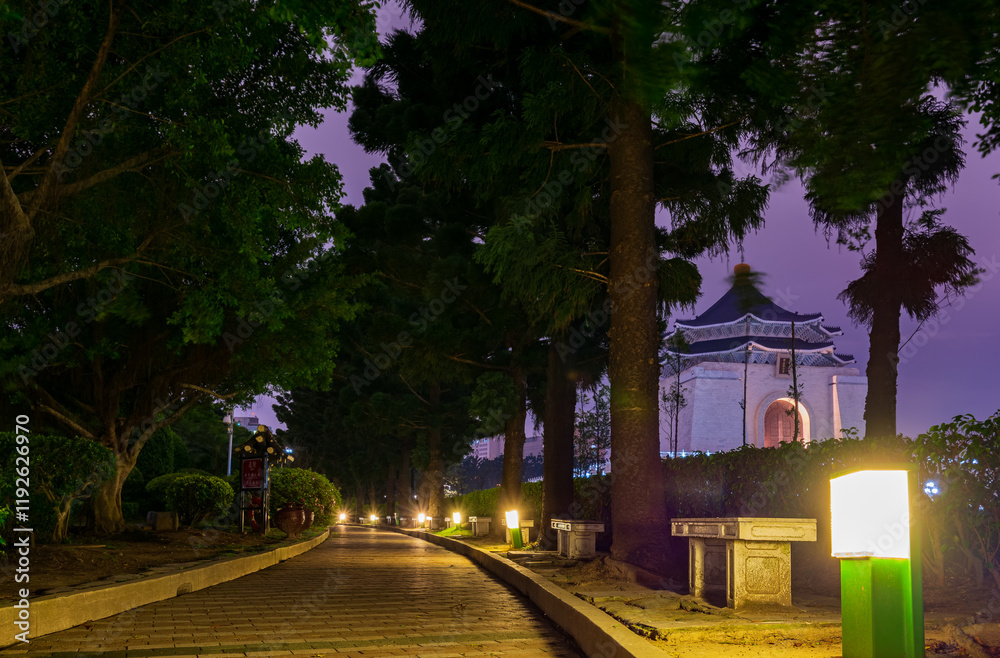 Night view of the garden of Chiang Kai-shek Memorial Hall