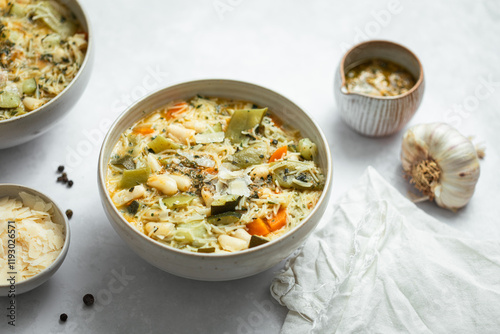 soupe au pistou provençale légumes et basilic photo