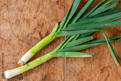 salsão fresco para uso culinário
