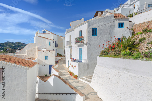 Frigiliana is distinctively Moorish in appearance, with the old quarter made up of narrow, winding, cobblestone streets full of small shops, tapas bars and restaurants well worth exploring
