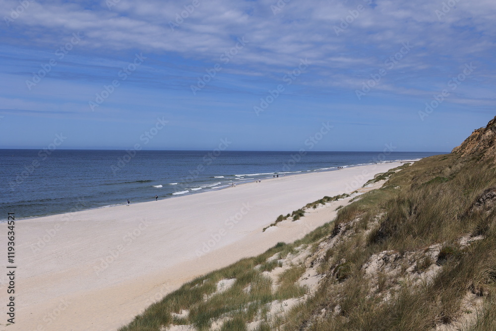 Blick auf die Küstenlandschaft bei Kampen auf der Nordfriesischen Insel Sylt Blick auf die Küstenlandschaft bei Kampen auf der Nordfriesischen Insel Sylt