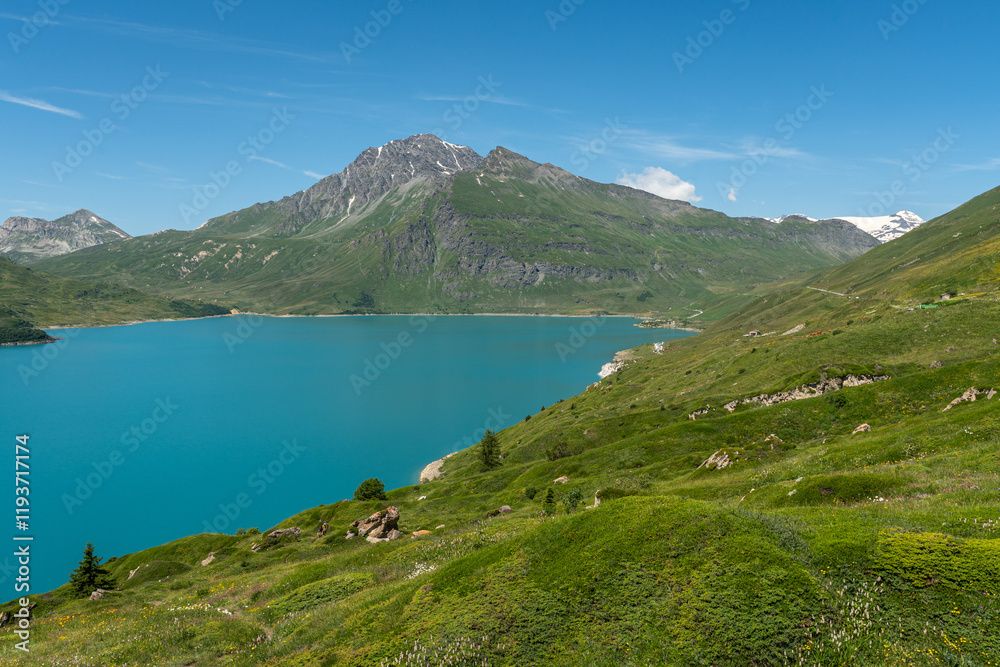 Φωτογραφία View of The Mont-Cenis Lake at Mont-Cenis pass in a beautiful summer day, Savoie