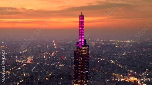 Wallpaper Mural Ho Chi Minh City Skyline, Drone Footage of Landmark 81.
architectural marvel of Landmark 81, Ho Chi Minh City's iconic skyscraper, with this stunning 4K drone footage. Soar above the city skyline, cap Torontodigital.ca