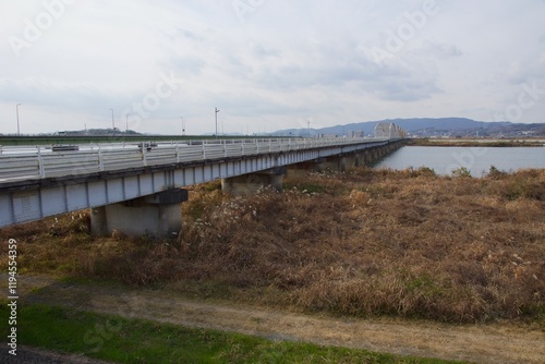 Wallpaper Mural 霞橋と高梁川の風景
 Torontodigital.ca