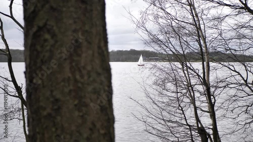 Lac de l'Eau d'Heure - Scenic Belgian Lake and Leisure Destination