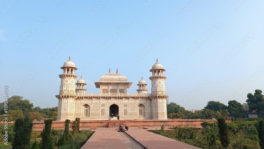 Obraz premium Agra, India, 24 November 2024: Itmad-ud-Daula as known as Baby Taj is a white marble mausoleum built during Mughal empire in Agra, India