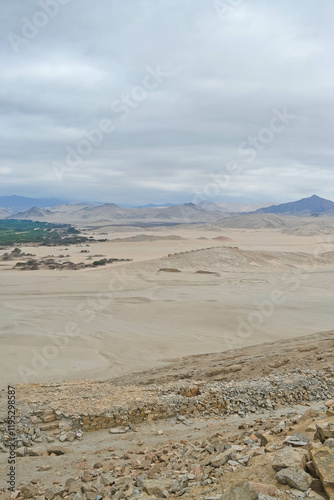 Fotografías de las ruinas de Chankillo y Cerro Sechin en el departamento de Ancash en Peru photo