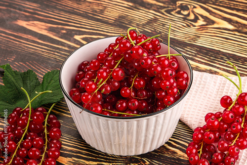 Ripe and juicy red currants berry