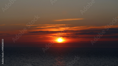 Obraz na płótnie Photo of a beautiful unusual sunset w salonie