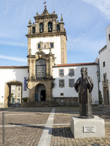 Chapel of Our Lady of the Tower (Capela da Nossa Senhora da Torre) and the statue of Dom Joao Peculiar, archbishop of Braga.