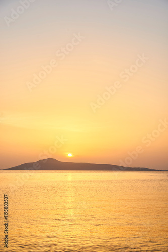 Fototapeta Naklejka Na Ścianę i Meble -  sunset over the sea in Greece