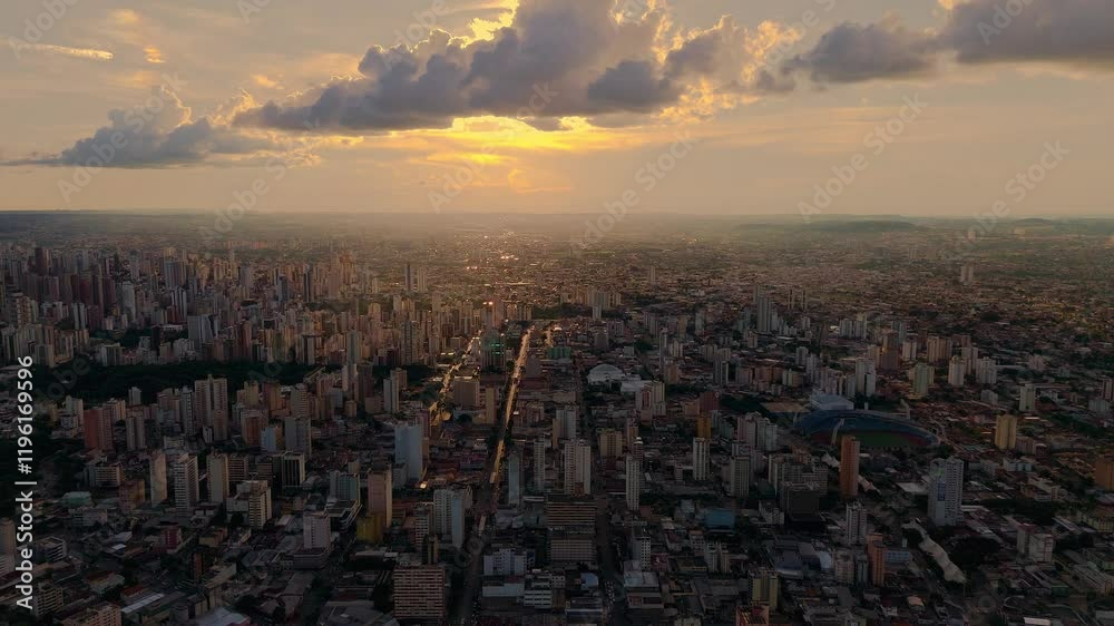 Cidade de Goiania, Goias. Vista aérea do centro da cidade ao por do sol