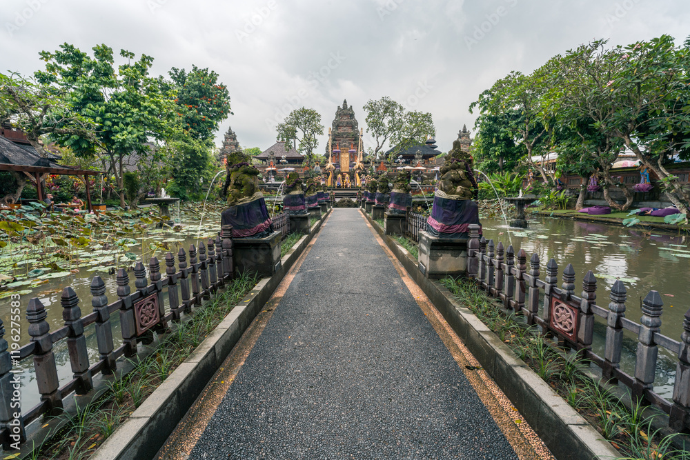 Traditional architecture and sculptures in Ubud Palace, Bali, Indonesia Traditional architecture and sculptures in Ubud Palace, Bali, Indonesia