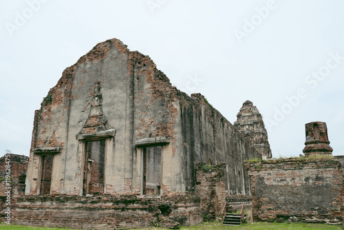 The Royal Temple or the Nine-Room Temple is located in the ancient site of Wat Phra Si Rattana Mahathat in Lopburi Province, Thailand