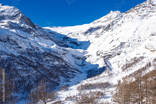 Alp Grüm Glacier, in winter with snow, Bernina train route