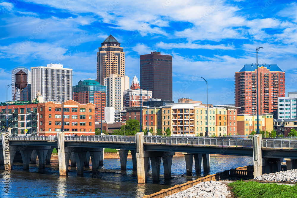 Fototapeta premium Des Moines, Iowa, USA Downtown Skyline