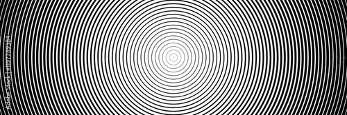 horizontal halftone of black circle from center for pattern and background.