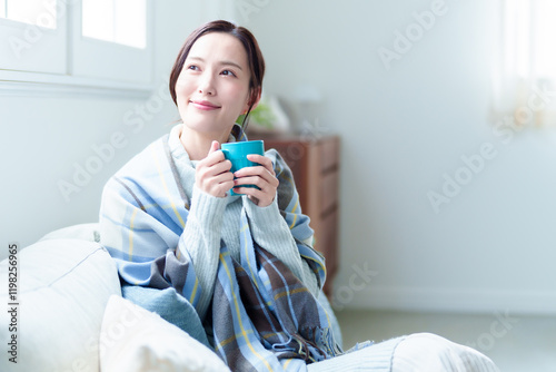 Fotografie 温かい飲み物を飲む女性　温活イメージ