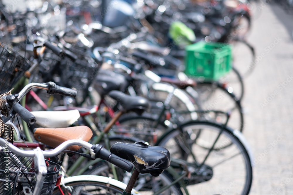 Obraz premium Group of bicycles outside a trainstation