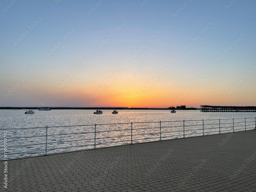 Obraz premium sunset on the beach