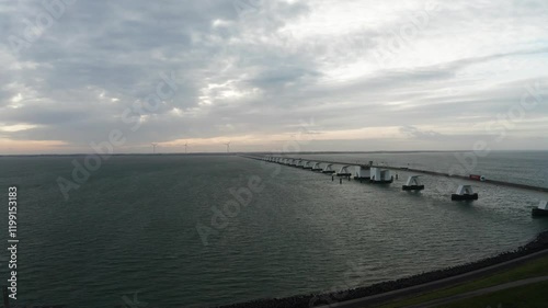 Zeelandbrug, Pays-Bas – Pont emblématique hollandais sur la mer